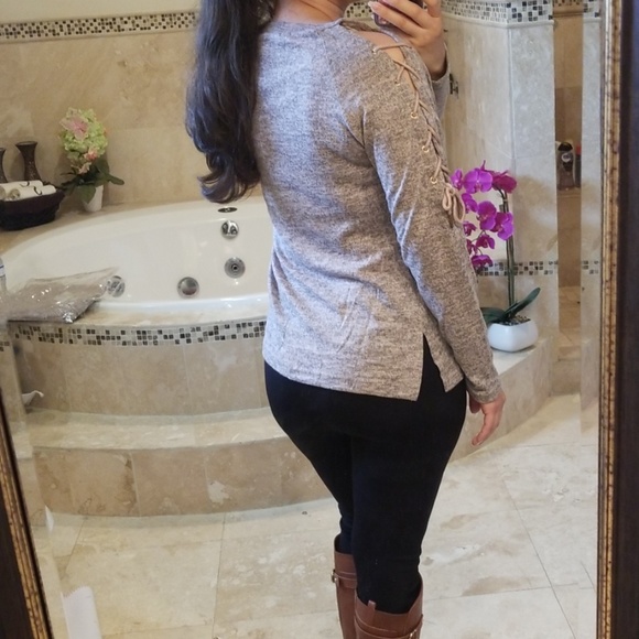 🧣💕Addison gorgeous sweater top - Picture 4 of 6